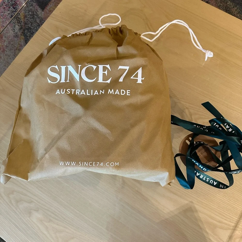 UGG Boot Classic Mini Sz 8 - Picture 5 of 16